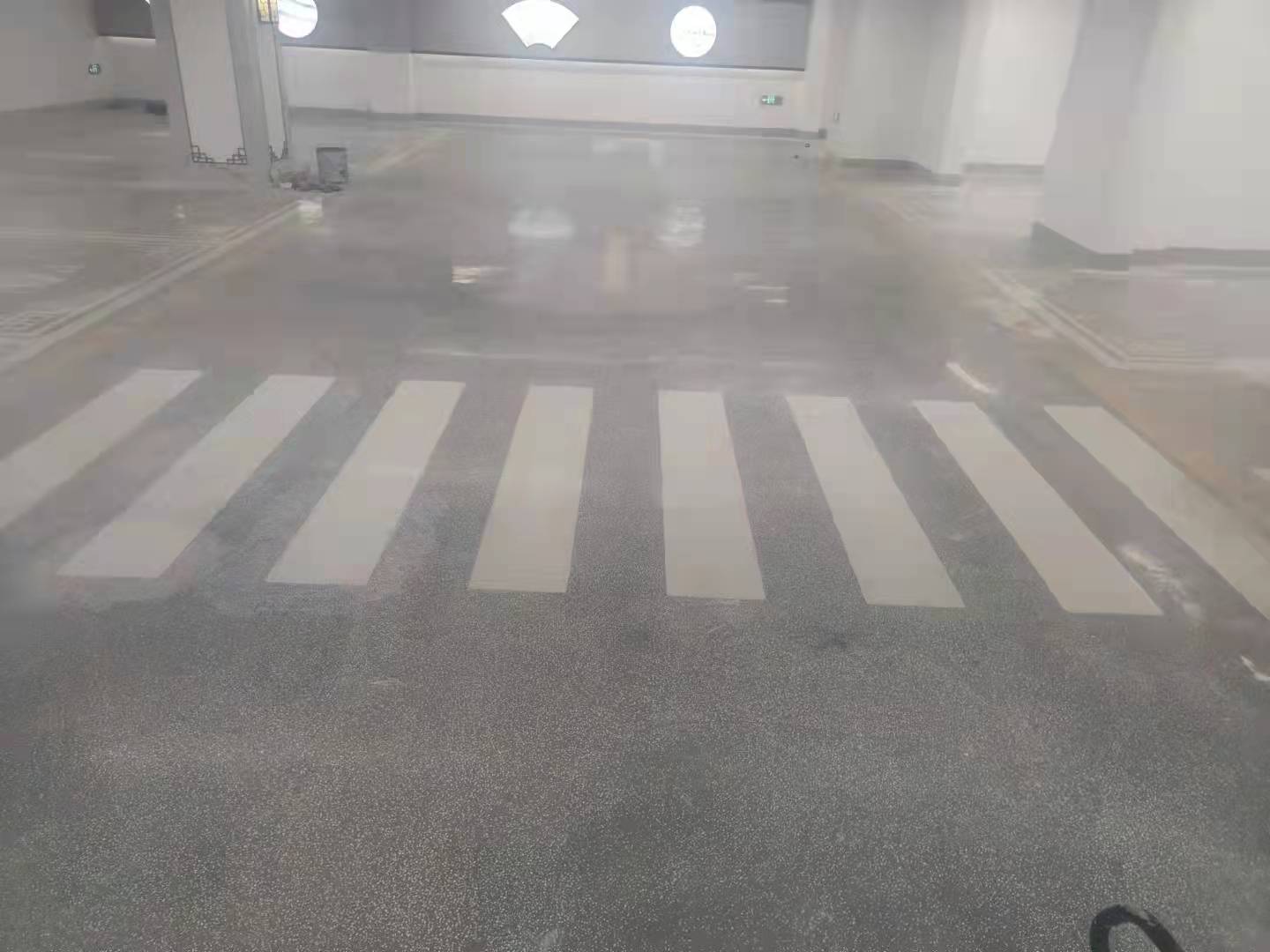 無機磨石地坪-地下車庫案例圖片